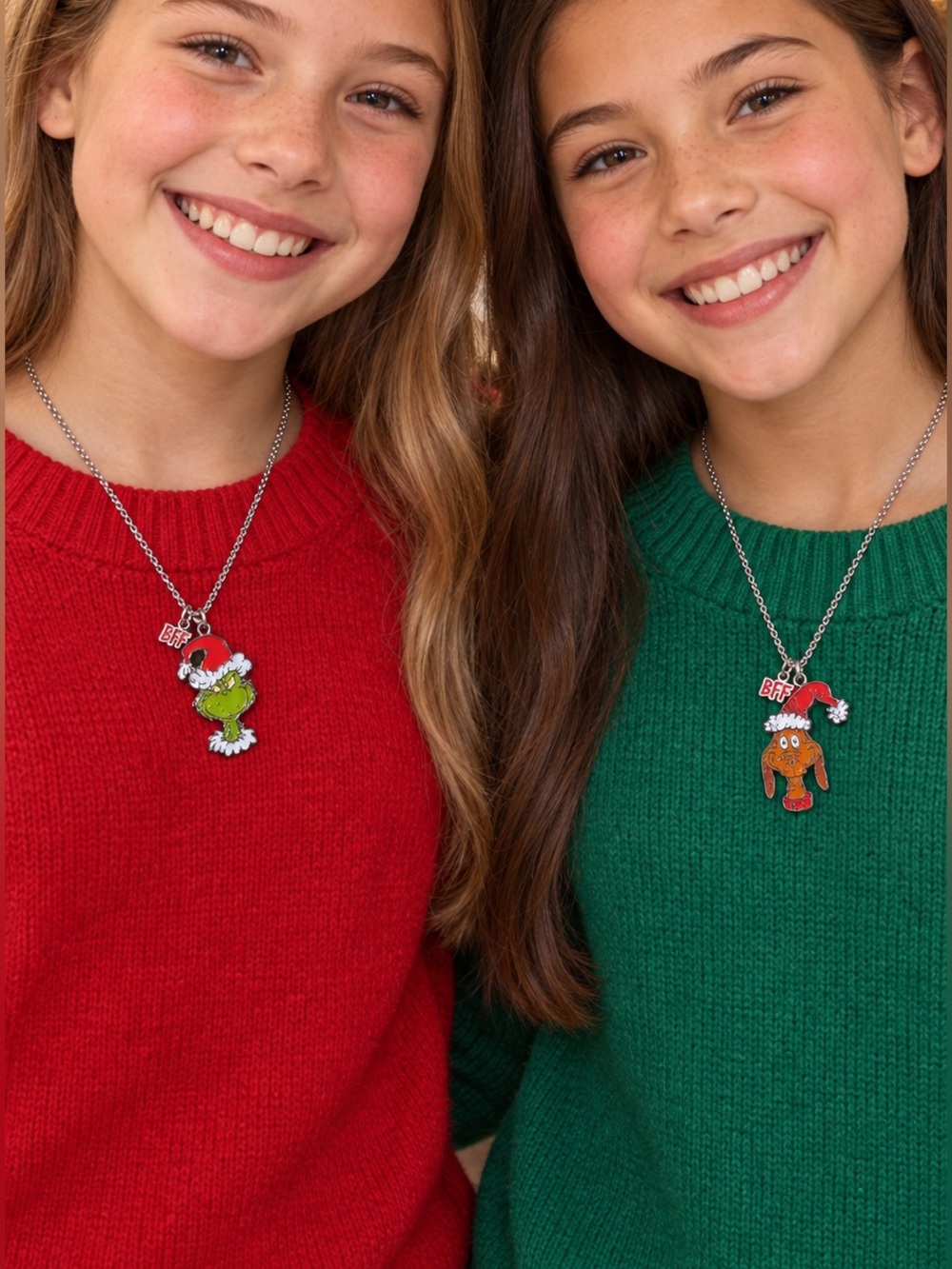Dr. Seuss The Grinch & Max BFF Necklace Set Christmas NWT